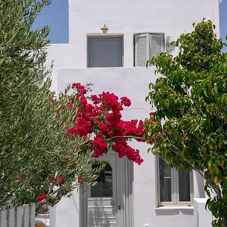 Sensia Luxury Apartment With Hot Tub Oia  Exterior photo